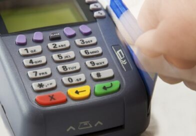 Sube 69% el reintegro para compras con tarjeta de débito de sectores vulnerados