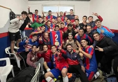 Thiago Constenla aseguró la victoria de Deportivo Unión en el clásico carabelense. El León se acerca a la punta.