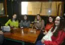 La Escuela de Artística «María Elena Walsh» presenta su nuevo libro: «Iridescentes». Nos visitaron la profesora Morena García y las alumnas que formaron parte de la autoría.