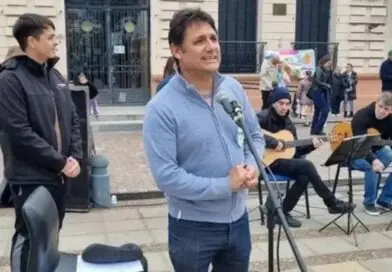 Pablo Plaza, Director del CEC 801 «Solar Feliz» con todas las actividades que se vienen llevando adelante en la entidad. Han llevado adelante un plan de acción para aumentar la matrícula.