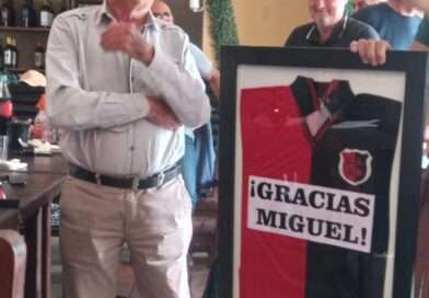 Emotivo homenaje a Miguel Layácona