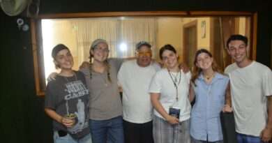 El grupo de jóvenes misioneros de Santa María de la Estrella visita nuevamente nuestra ciudad. Pasaron a contar la experiencia por Radio Rojas.