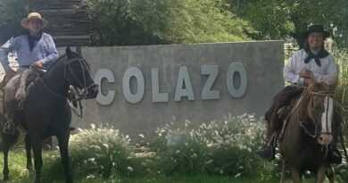 Nico Membriani viaja a caballo hacia el 60º Festival de Jesús María. En un alto del camino habló en vivo con El Nuevo en Radio.