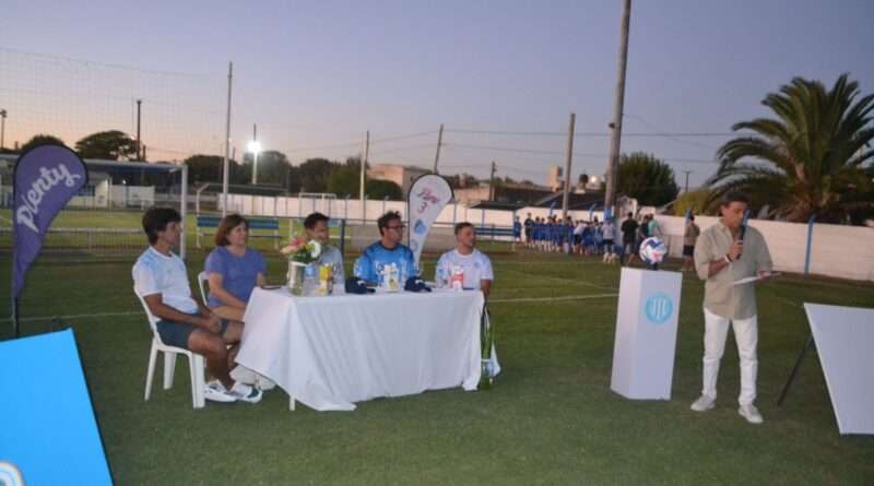 Conferencia de presentación de la 20ma. edición del torneo Argentino Rojas que inicia este viernes a las 18:00 horas.