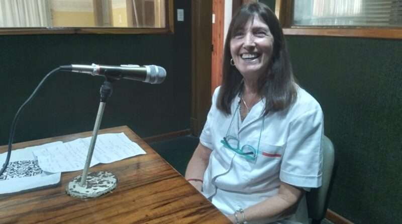 Dora Boz, presidenta del Colegio de Farmacéuticos de Rojas, trazó un panorama del funcionamiento de la institución. Habló de las prestaciones de las obras sociales y la atención al público.