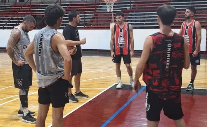 El domingo debuta Sportivo Rojas en el Apertura de la APB. El entrenador Jonathan Psarras contó sobre el plantel y las expectativas.