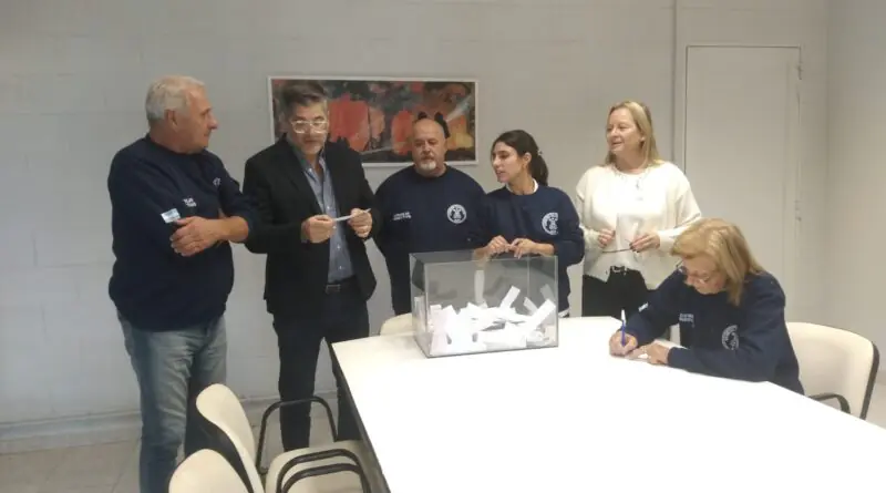 Se realizó un nuevo sorteo mensual de los Bomberos. El consejo directivo dio detalles sobre el viaje de capacitación a Chile.