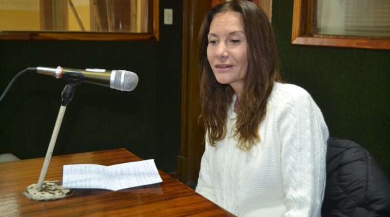 Evangelina Drigo hará su debut en las tablas en «Ay amores…», la obra que estrena este viernes Trillo 77 en el Teatro TAFS. Sensaciones en la previa.