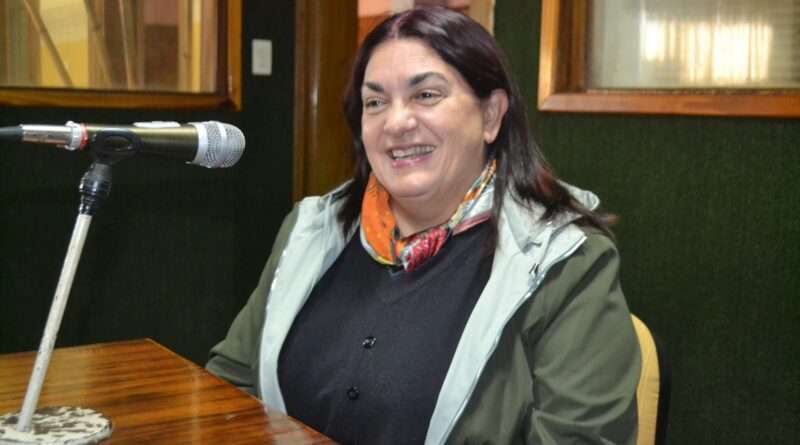 Lorena Rodríguez, actríz de «Ay amores» visitó El Nuevo en Radio en las horas previas al estreno de la obra de Trillo 77 en el Teatro TAFS. Hoy y mañana las primeras funciones.