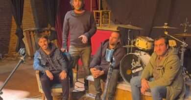Todo listo para el «Sardinas Tour»: Ariel y Los Bizarros llegan este sábado a la sala mayor del Teatro TAFS. Participarán Eduardo Forese, Andreína Del Moral y la Agrupación Coral de Rojas.
