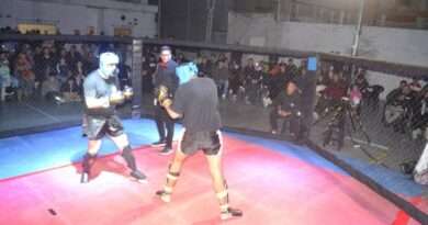 El próximo domingo a las 15:00 horas habrá una másterclass de Kick Boxing en el Club Bernardino Rivadavia a cargo de la Escuela Team Tala. La entrada será con un alimento no perecedero.