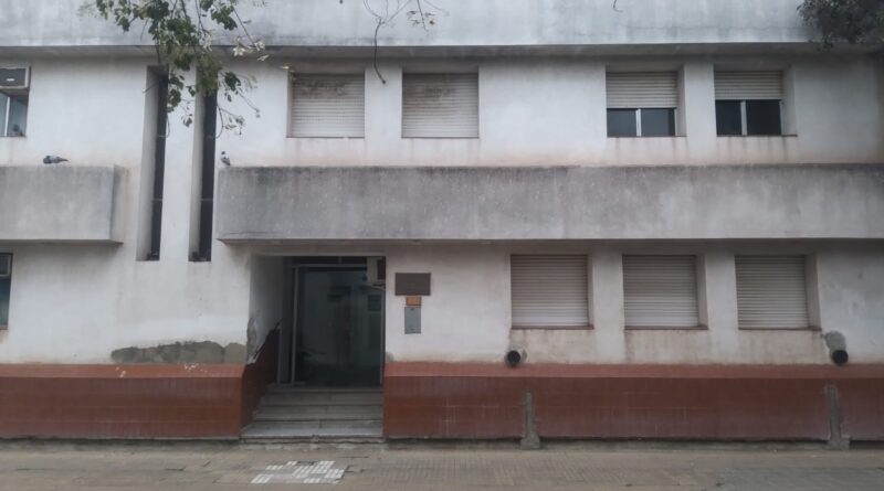 La Clínica Privada ubicada sobre calle Hipólito Yrigoyen cerró sus puertas definitivamente y marca un problema para el sistema de salud de la ciudad.