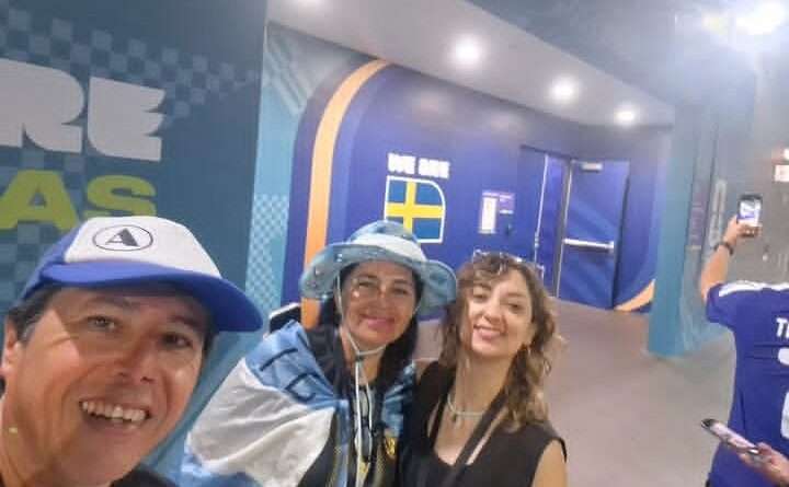 En los Estados Unidos Eliana Trotta está viviendo una experiencia maravillosa llevando a Rojas al Mundial. Las vivencias de los primeros días en el gigantesco evento deportivo.