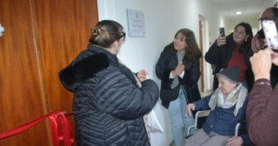 Fue inaugurada la sala multisensorial en el Hogar de Ancianos «San Francisco de Asís», espacio que lleva el nombre de Iris Pereyra, actual residente. Participaron integrantes de la comisión y familiares.
