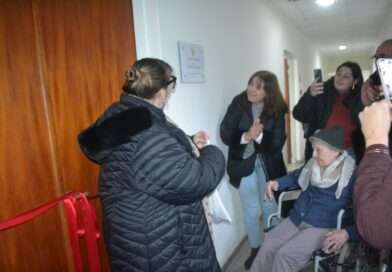 Fue inaugurada la sala multisensorial en el Hogar de Ancianos «San Francisco de Asís», espacio que lleva el nombre de Iris Pereyra, actual residente. Participaron integrantes de la comisión y familiares.