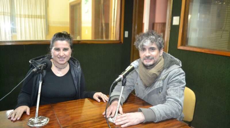 Nadia Sosa, actríz, y Ezequiel Restaine, director, en la previa al estreno de la obra «Mí hijo solo camina un poco más lento». Este viernes 21:00 horas en el Teatro Tafs .