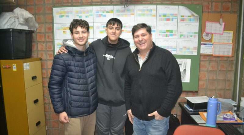 El proyecto Huellitas 2.0 de la Escuela Técnica superó la instancia distrital de la Feria de Ciencias y ahora se va a una muestra a Paraguay. Dialogamos con los alumnos Bautista Keller y Tomás Pagani, y el director Alejandro Rodríguez.