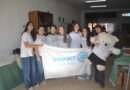 El grupo de jóvenes de Interact ocupado en desarrollar proyectos de acompañamiento y ayuda a la comunidad. Nos contaron acerca de las últimas iniciativas junto a las profesoras Lila Gutiérrez y Mariana Serra.