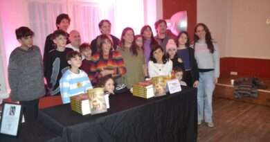 Marta Oyhanarte recordó su infancia en Rojas durante lo que fue la presentación del libro «La silla de mimbre» en el Centro Cultural «Ernesto Sábato».