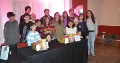 Marta Oyhanarte recordó su infancia en Rojas durante lo que fue la presentación del libro «La silla de mimbre» en el Centro Cultural «Ernesto Sábato».