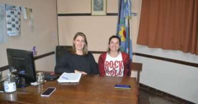 Natalia Baldomir y Victoria Rodríguez, de los equipos de conducción, se refirieron al cierre del primer ciclo del Plan FinEs y la actualidad de la Escuela Primaria Nro. 8.