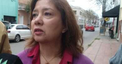 «Mi identidad, Mí derecho»: La Directora Provincial del Registro de las Personas, Silvina Ojeda, entregó a una vecina la primer acta de nacimiento. Dialogó con El Nuevo en Radio.