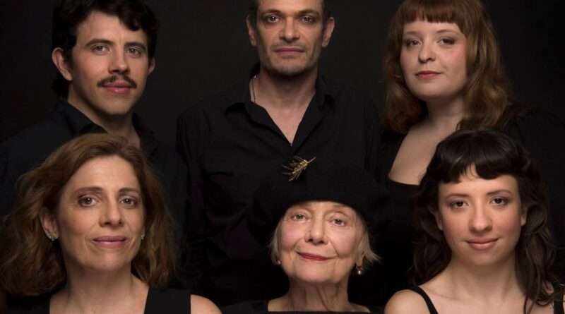 Damián Mai se luce en la obra «La lluvia de fuego», dirigida por Marilú Marini, en el Teatro San Martín: «Es un antes y un después para mí carrera como actor».