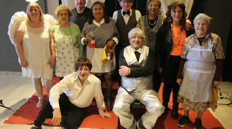 Todos somos Artistas llega al escenario del Teatro TAFS con su maravilloso espectáculo de humor. Dialogamos con la directora Delia Álvarez.