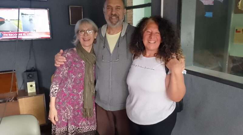 Silvia Silveira, Darío Castrilli y Marcela Taparawskis suben al escenario del TAFS con la obra «Entre Nos», de Santiago Serrano. Estrenan el 6 de noviembre.